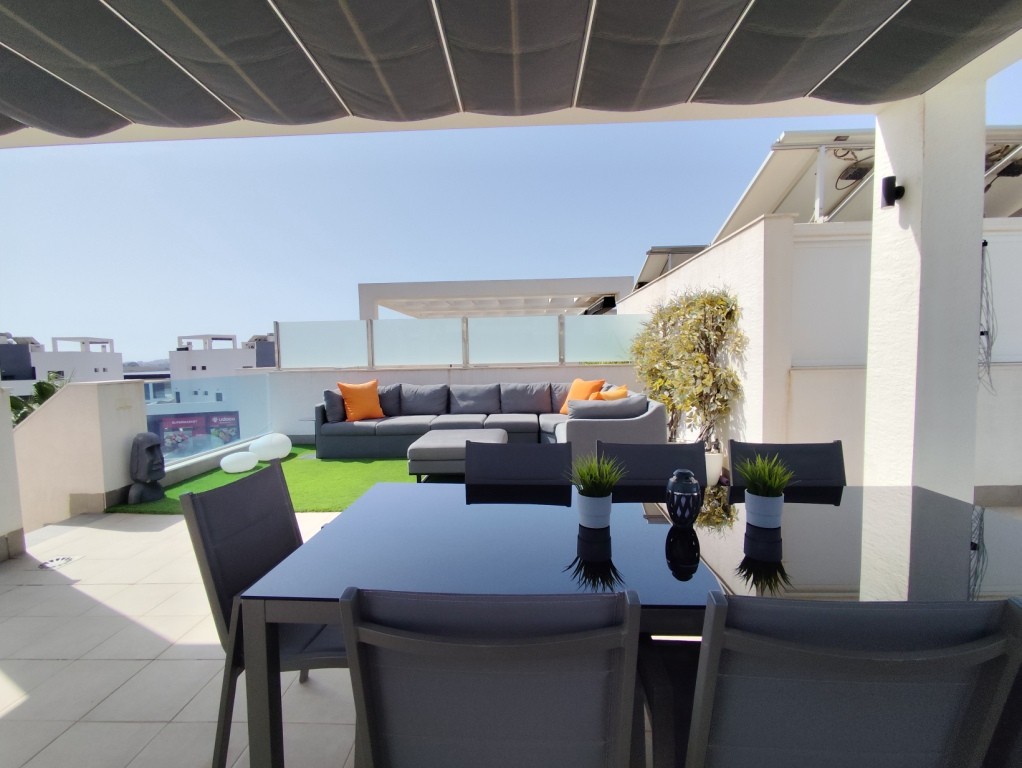 For sale - 3 Bedroom 2 Bathroom Penthouse in El Raso - El Raso  - Alicante