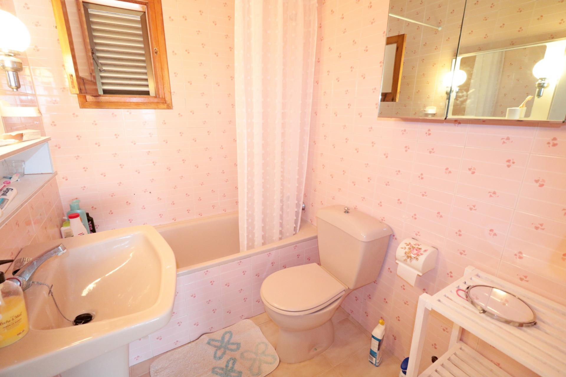 For sale - 3 Bedroom 2 Bathroom Town House in Torrevieja - Playa De Los Naufragos  - Alicante