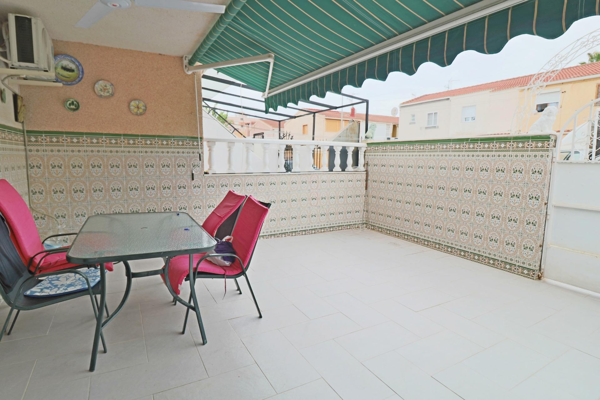 For sale - 3 Bedroom 2 Bathroom Town House in Torrevieja - Playa De Los Naufragos  - Alicante