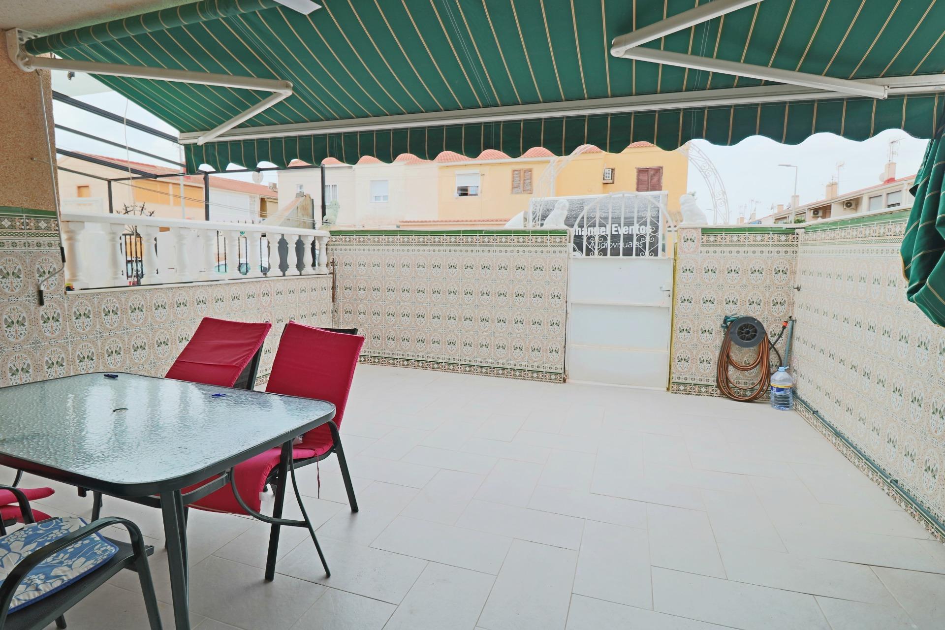 For sale - 3 Bedroom 2 Bathroom Town House in Torrevieja - Playa De Los Naufragos  - Alicante