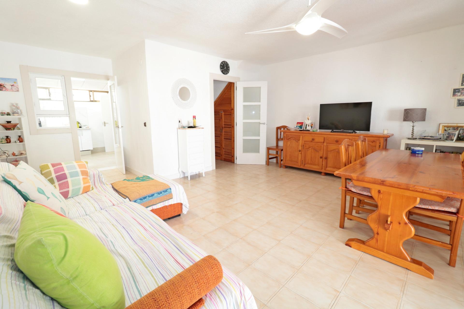 For sale - 3 Bedroom 2 Bathroom Town House in Torrevieja - Playa De Los Naufragos  - Alicante