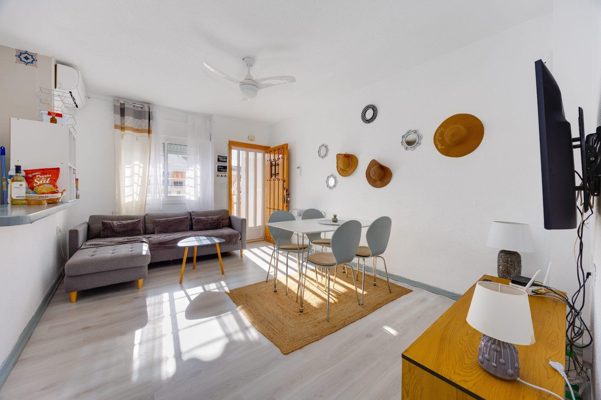 For sale - 2 Bedroom 1 Bathroom Bungalow in San Pedro del Pinatar - Lo Pagan  - Murcia