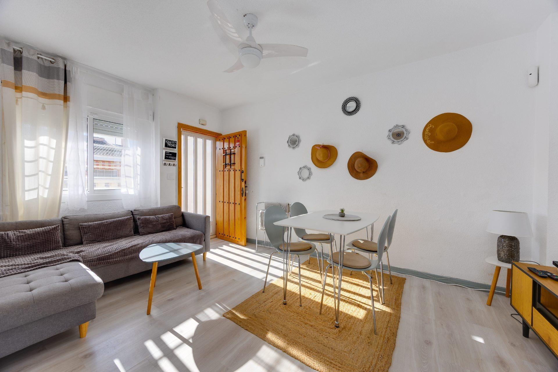 For sale - 2 Bedroom 1 Bathroom Bungalow in San Pedro del Pinatar - Lo Pagan  - Murcia