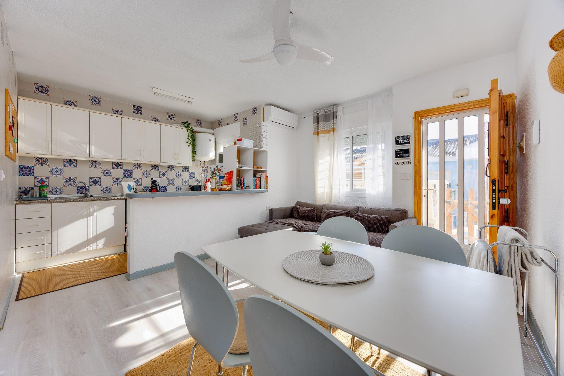 For sale - 2 Bedroom 1 Bathroom Bungalow in San Pedro del Pinatar - Lo Pagan  - Murcia