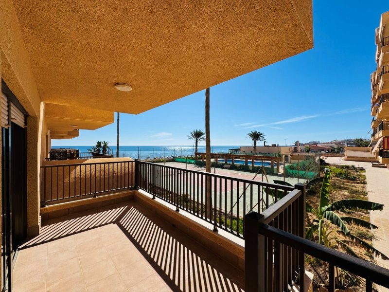 For sale - 3 Bedroom 2 Bathroom Apartment in La Mata - Costa Blanca  - Alicante