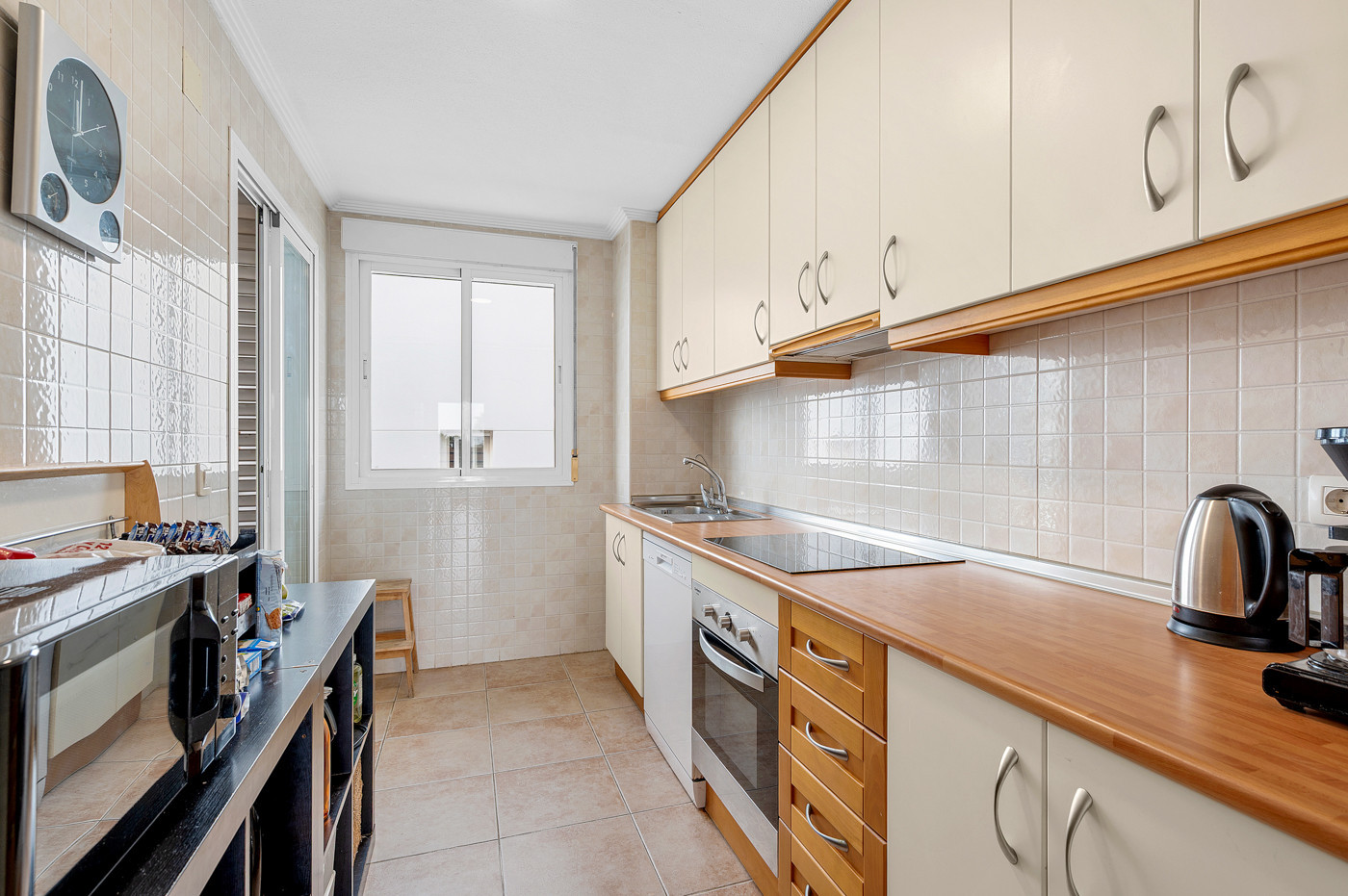 For sale - 3 Bedroom 2 Bathroom Apartment in Torrevieja - Costa Blanca  - Alicante