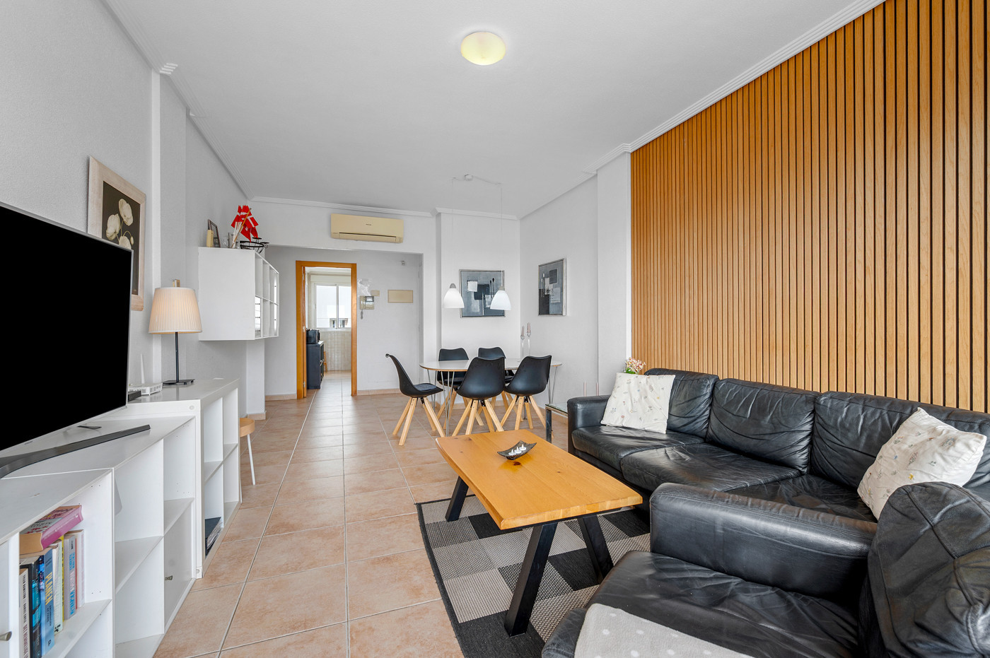 For sale - 3 Bedroom 2 Bathroom Apartment in Torrevieja - Costa Blanca  - Alicante