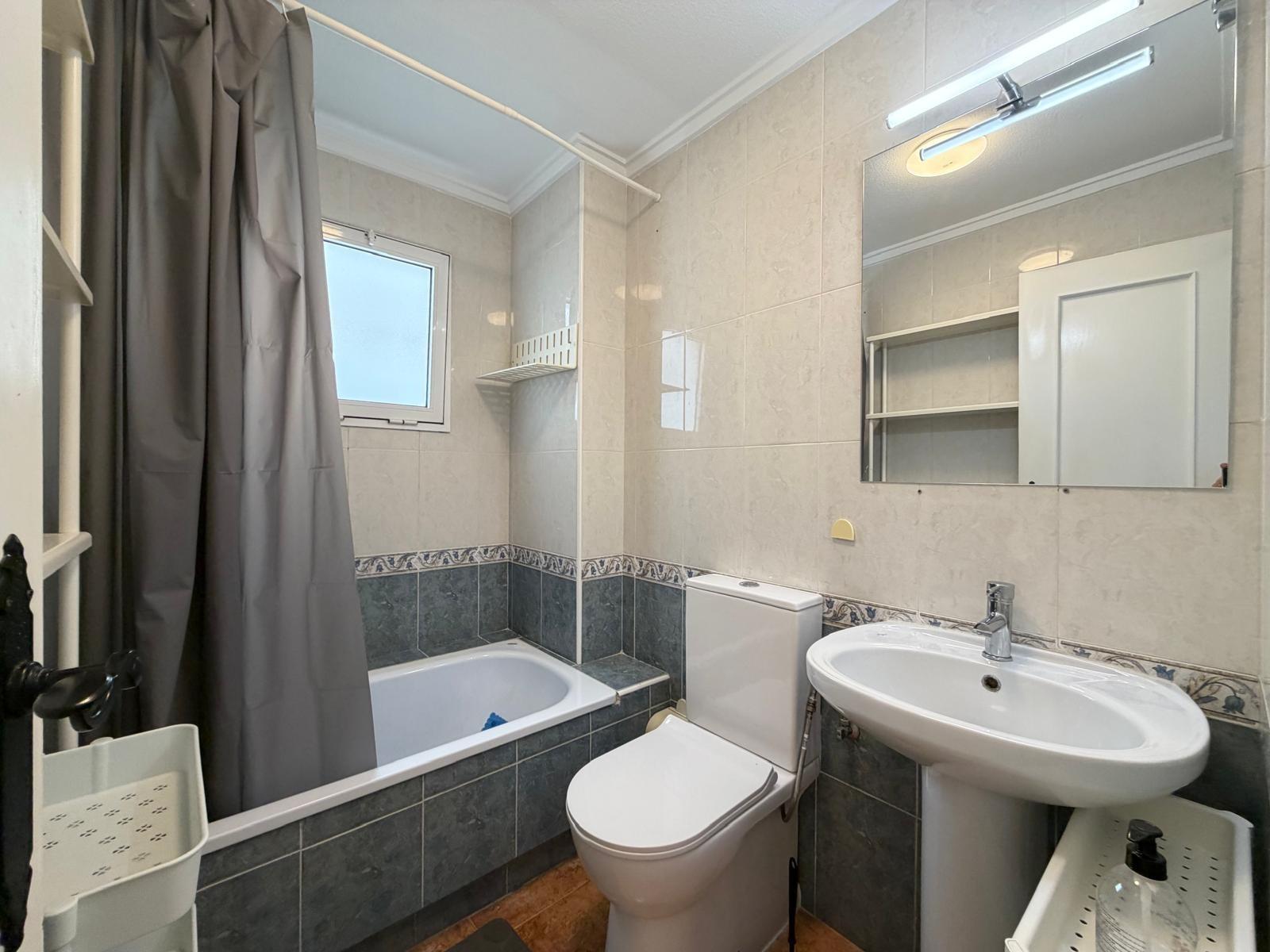 For sale - 2 Bedroom 1 Bathroom Apartment in Torrevieja - PARQUE DE LAS NACIONES  - Alicante