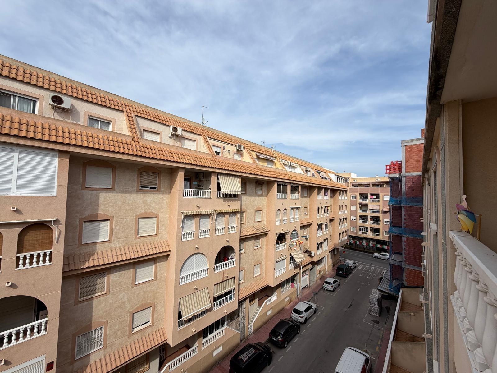 For sale - 2 Bedroom 1 Bathroom Apartment in Torrevieja - PARQUE DE LAS NACIONES  - Alicante
