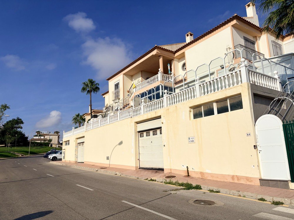 For sale - 2 Bedroom 1 Bathroom Bungalow in Torrevieja - Costa Blanca  - Alicante