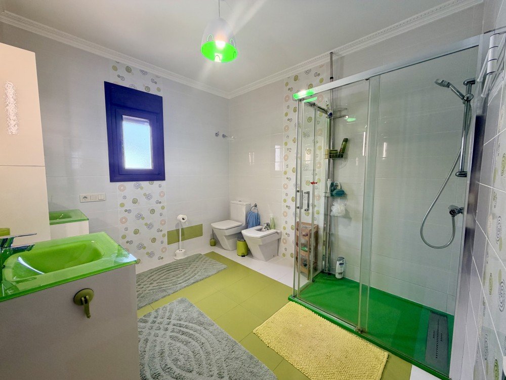 For sale - 3 Bedroom 2 Bathroom Villa in Orihuela Costa - Costa Blanca  - Alicante
