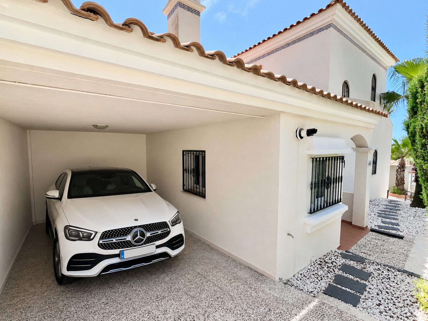 For sale - 5 Bedroom 3 Bathroom Villa in Orihuela Costa - Costa Blanca  - Alicante