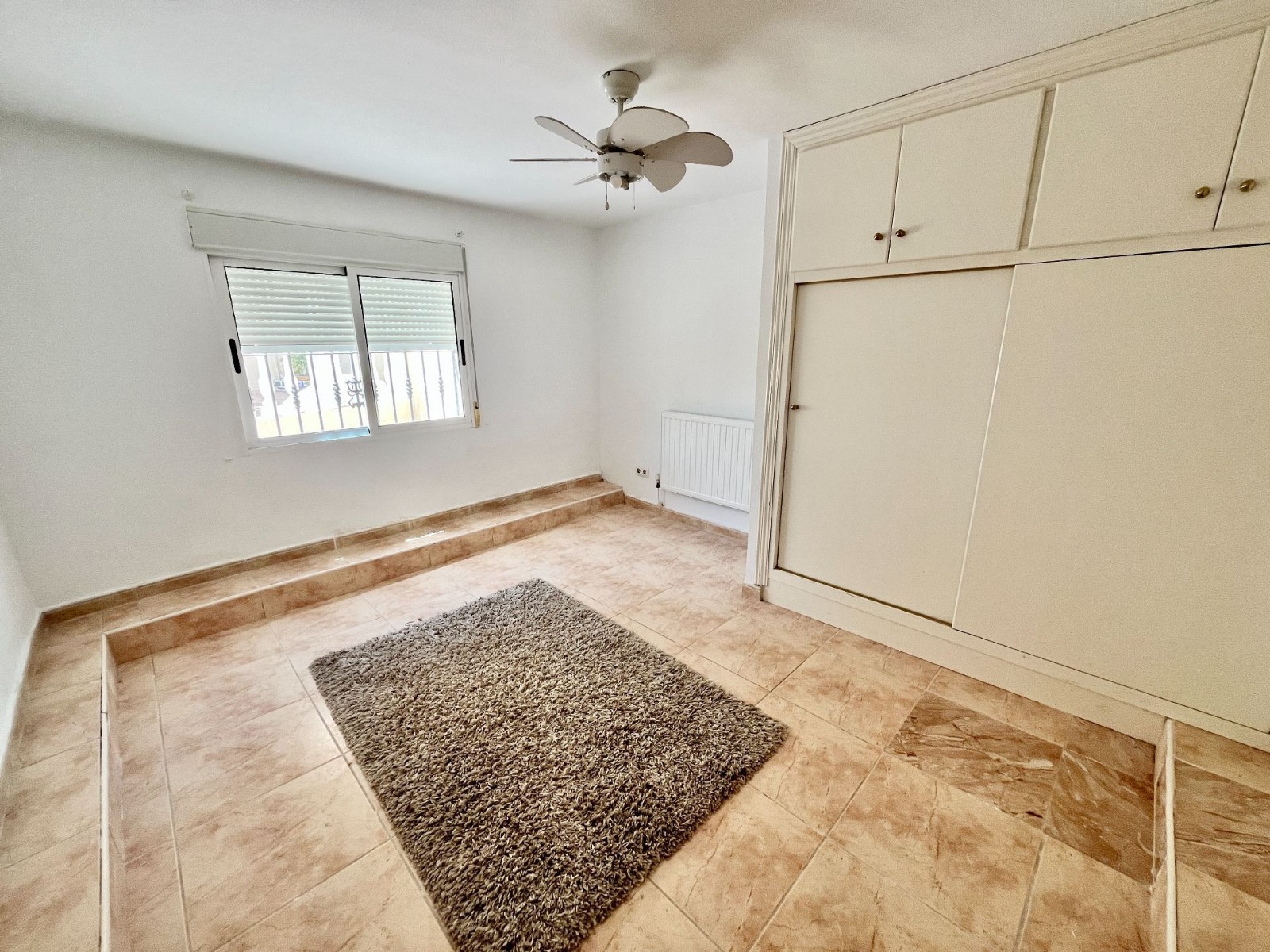 For sale - 5 Bedroom 3 Bathroom Villa in Orihuela Costa - Costa Blanca  - Alicante