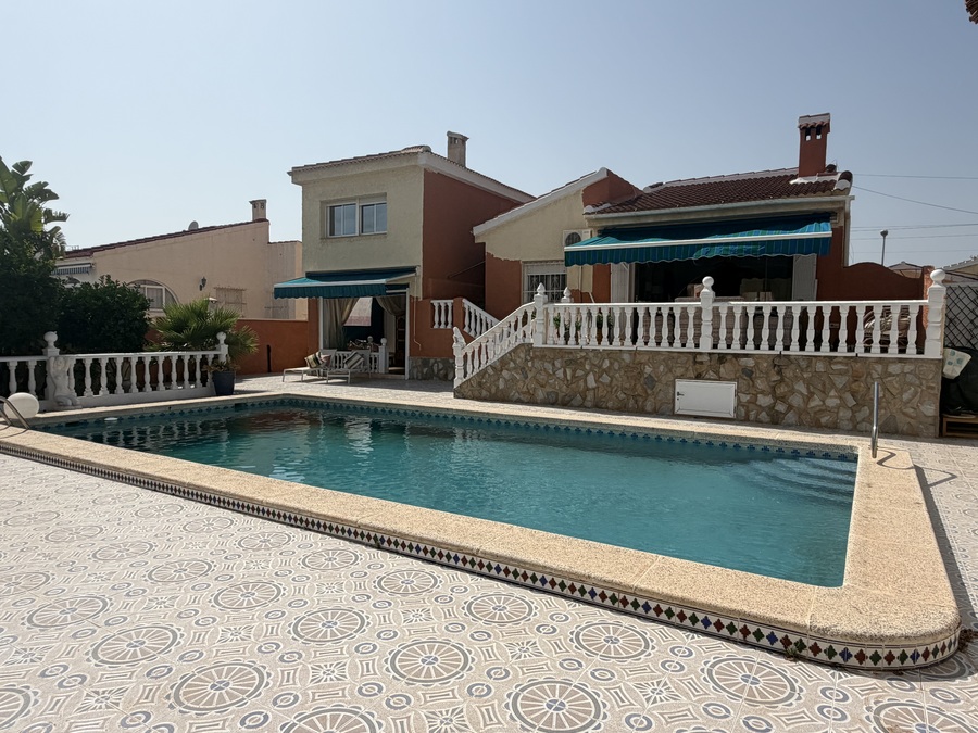 For sale - 4 Bedroom 4 Bathroom Villa in Ciudad Quesada - Costa Blanca  - Alicante