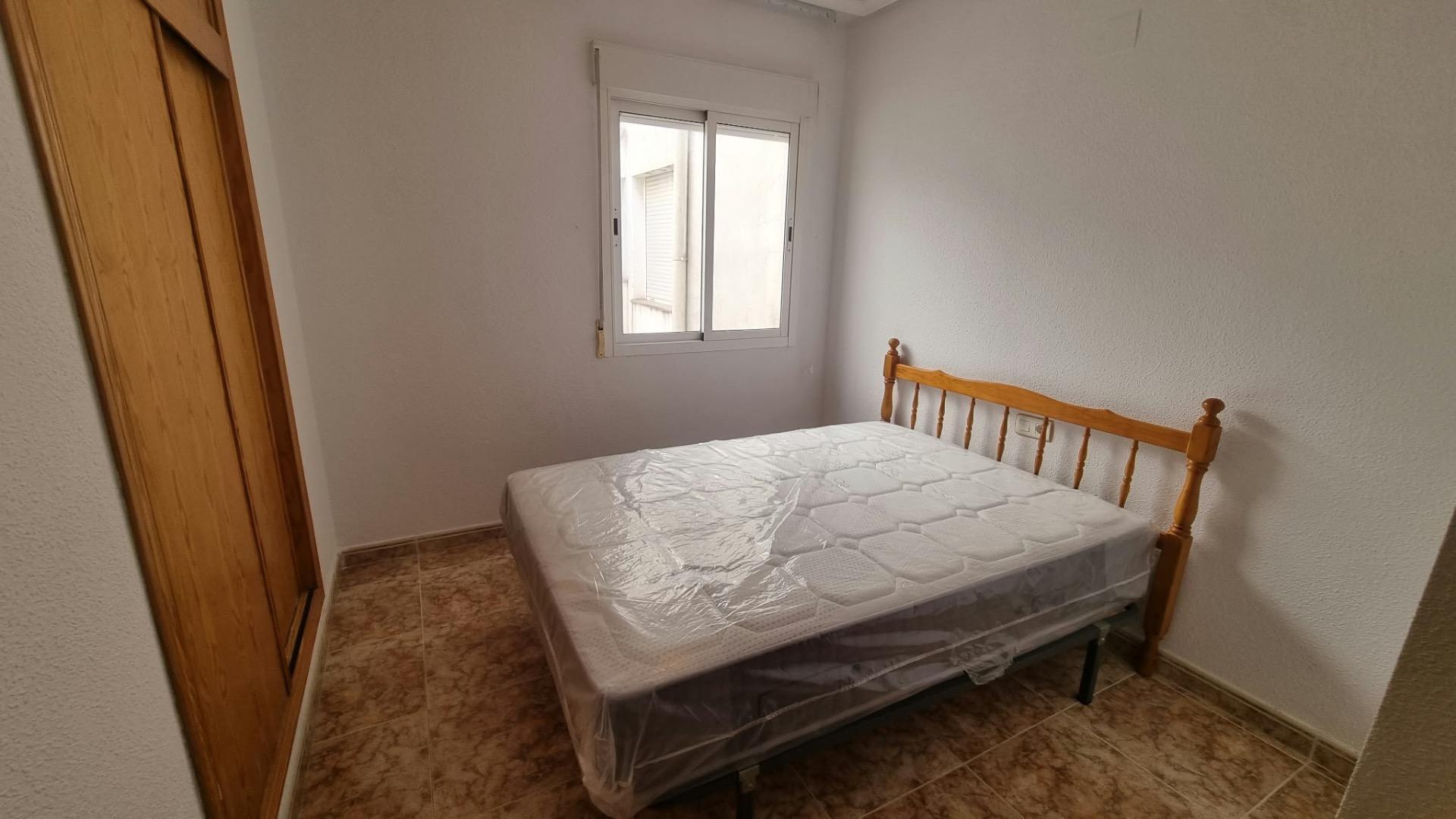 For sale - 2 Bedroom 1 Bathroom Penthouse in Torrevieja - Centro  - Alicante