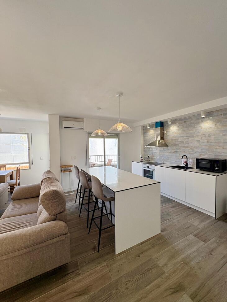 For sale - 3 Bedroom 2 Bathroom Apartment in Torrevieja - Costa Blanca  - Alicante