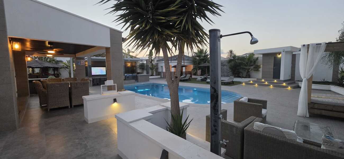 For sale - 5 Bedroom 3 Bathroom Villa in Torrevieja, San Luis - Costa Blanca  - Alicante