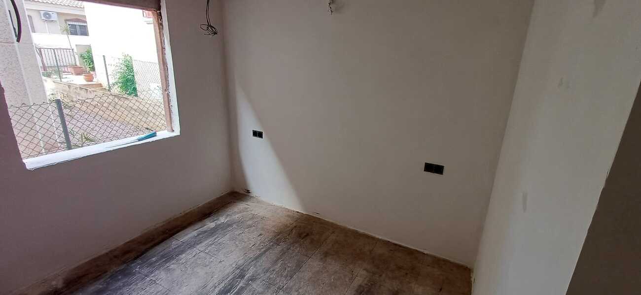 For sale - 3 Bedroom 1 Bathroom Villa in Algorfa - Montemar  - Alicante