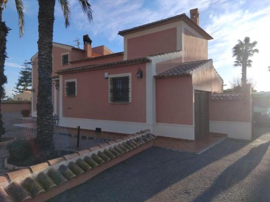 For sale - 5 Bedroom 4 Bathroom Villa in Dolores - Benijófar  - Alicante