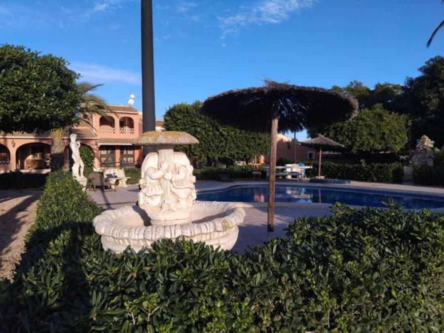 For sale - 5 Bedroom 4 Bathroom Villa in Dolores - Benijófar  - Alicante