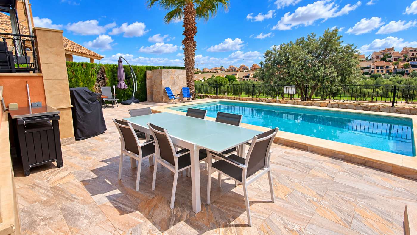For sale - 3 Bedroom 2 Bathroom Villa in Algorfa - Inland  - Alicante