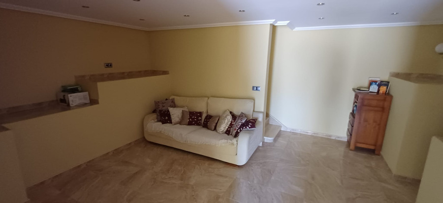 For sale - 5 Bedroom 4 Bathroom Villa in Algorfa - Inland  - Alicante