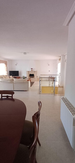 For sale - 5 Bedroom 4 Bathroom Villa in Algorfa - Inland  - Alicante