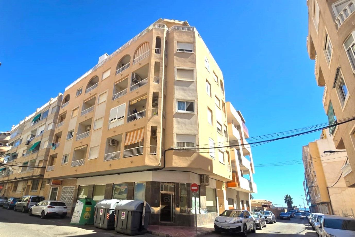 For sale - 2 Bedroom 2 Bathroom Apartment in Torrevieja - Playa Del Cura  - Alicante