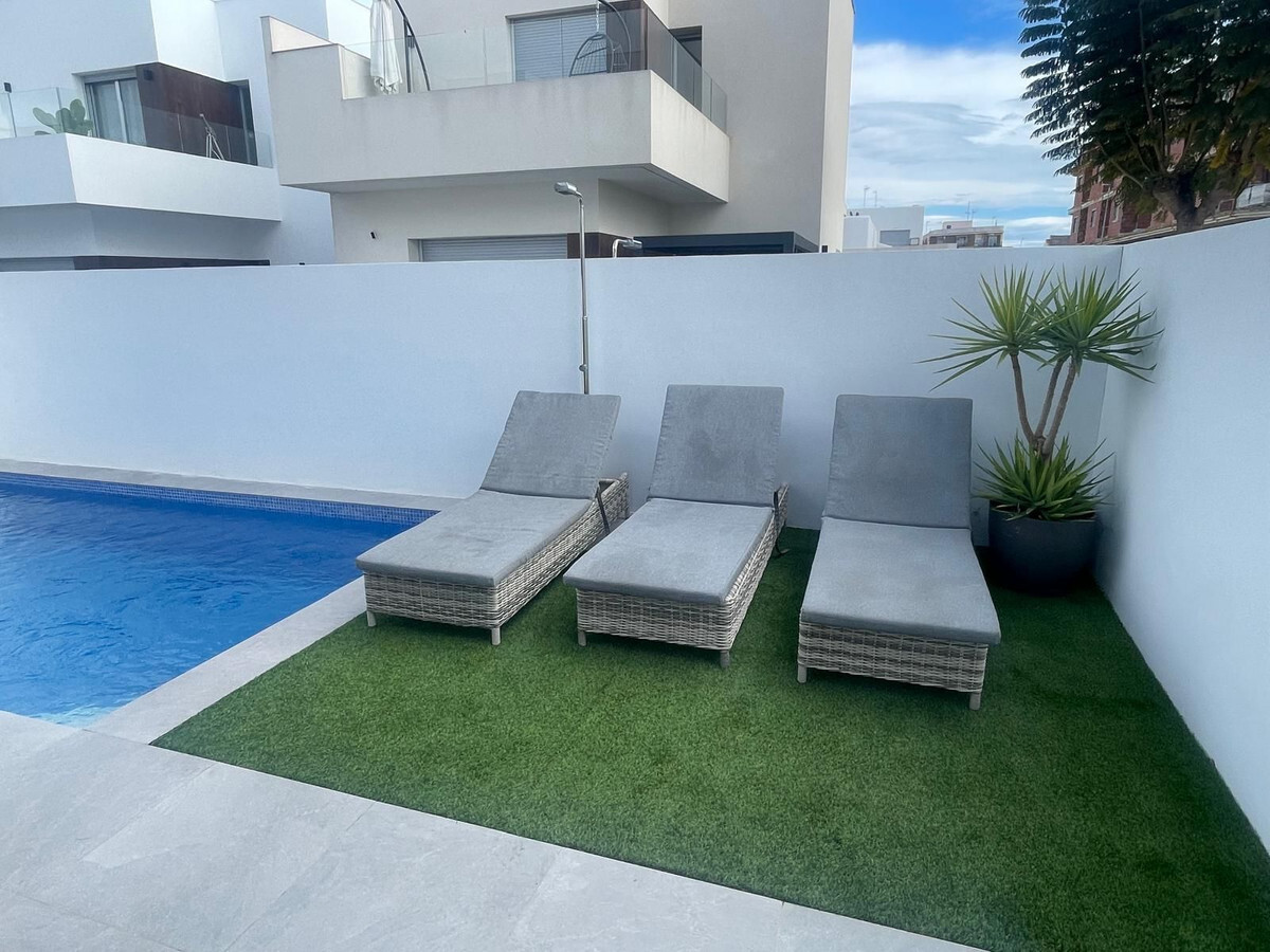 For sale - 3 Bedroom 3 Bathroom Villa in San Fulgencio - Costa Blanca  - Alicante