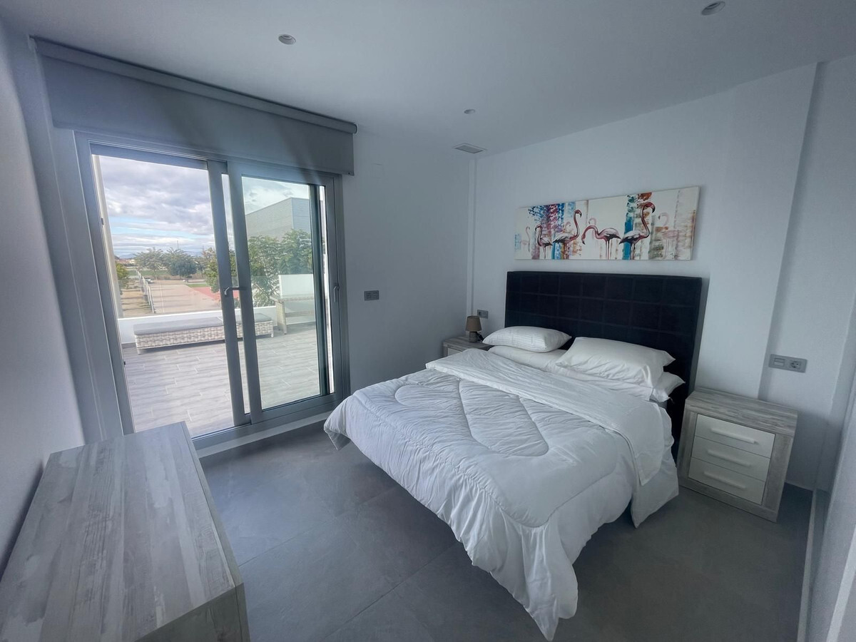 For sale - 3 Bedroom 3 Bathroom Villa in San Fulgencio - Costa Blanca  - Alicante