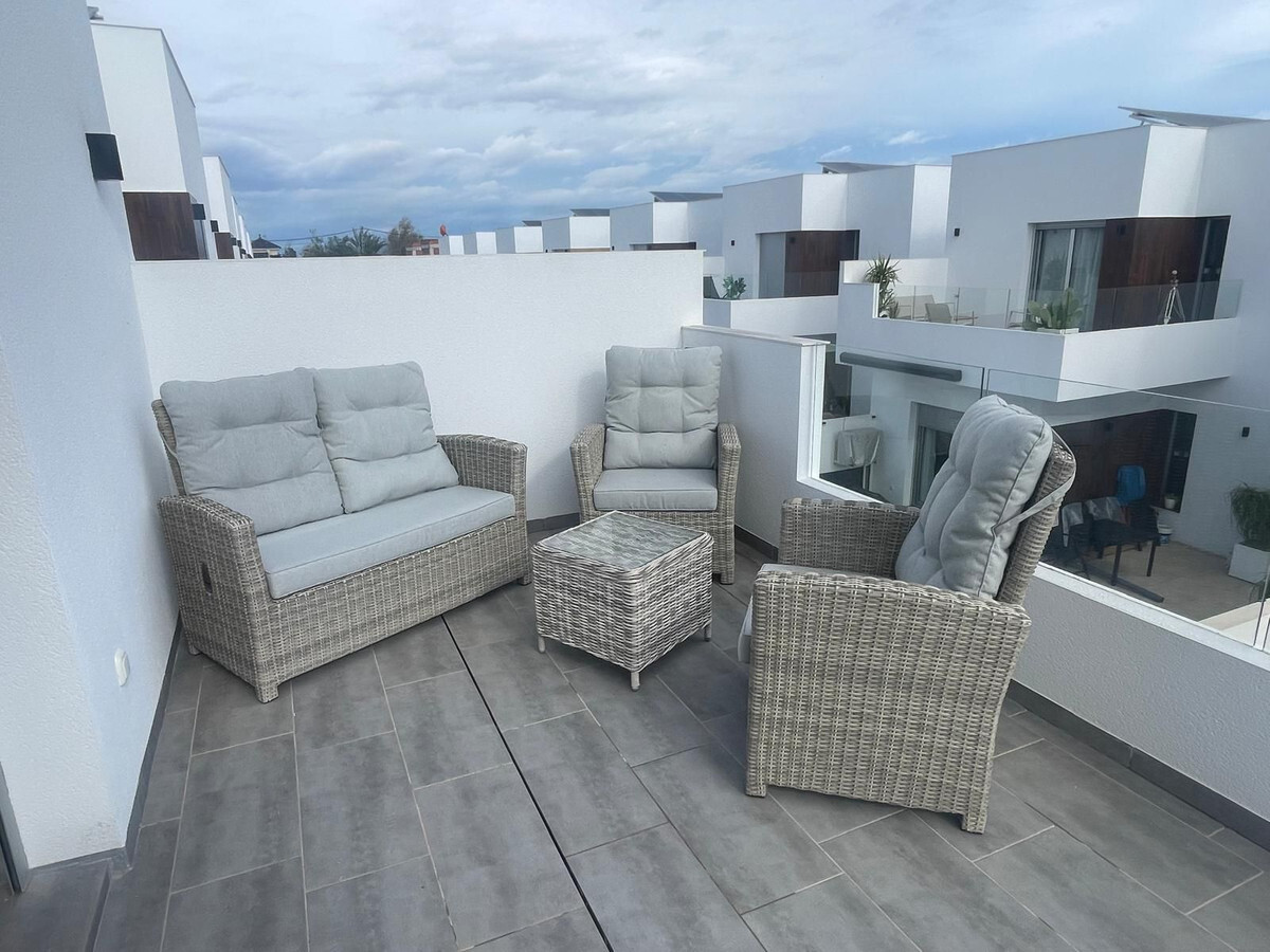 For sale - 3 Bedroom 3 Bathroom Villa in San Fulgencio - Costa Blanca  - Alicante