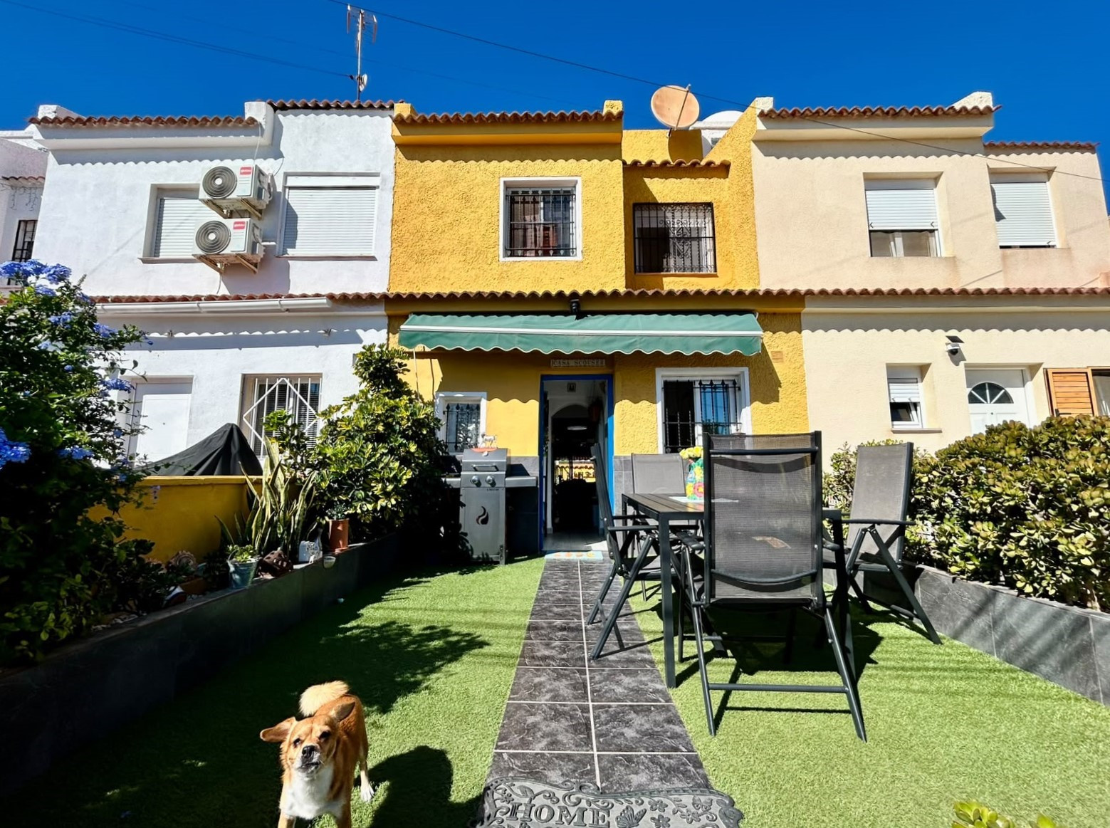 For sale - 3 Bedroom 1 Bathroom Town House in Torrevieja - Costa Blanca  - Alicante