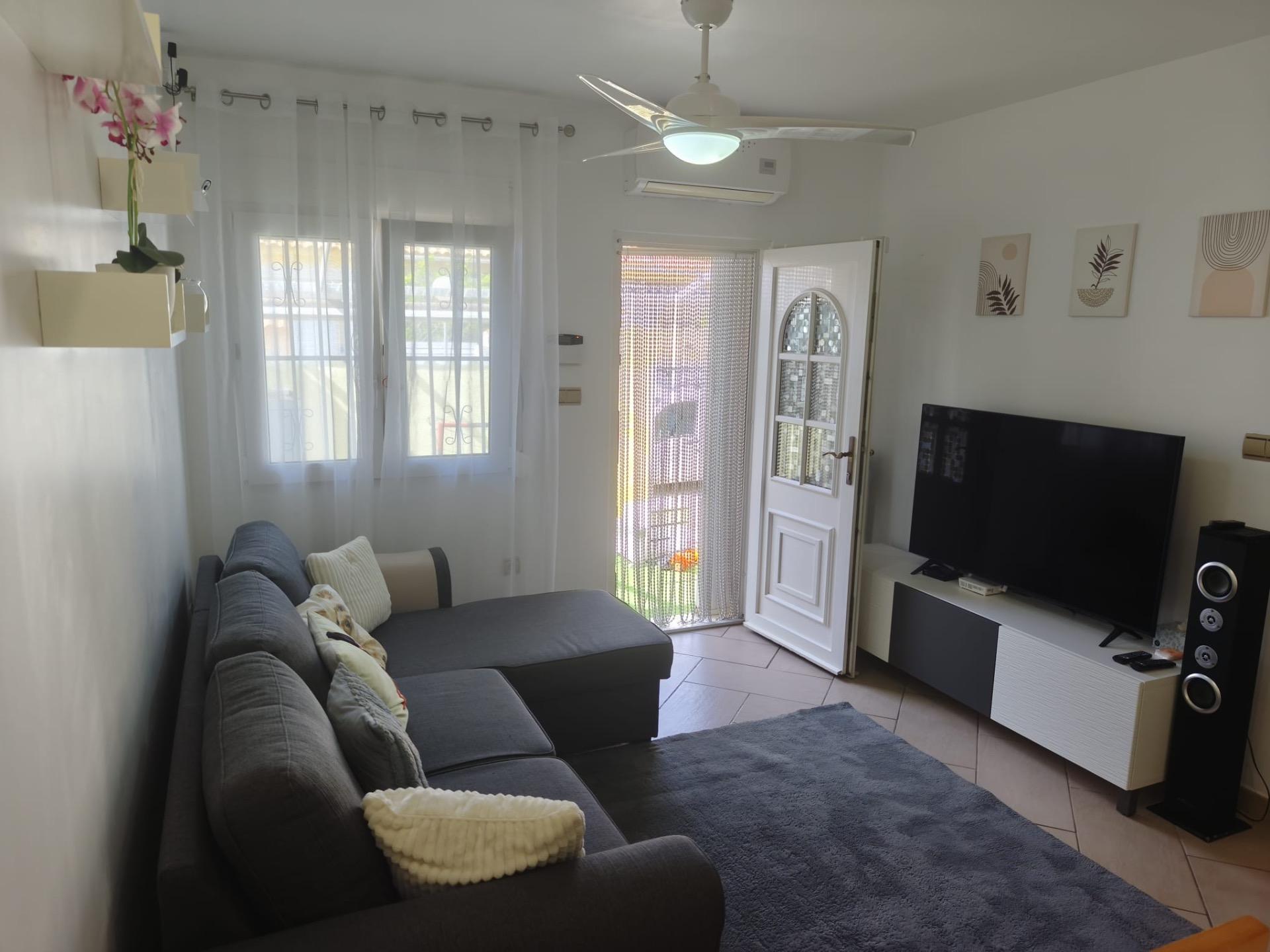 For sale - 4 Bedroom 3 Bathroom Town House in Orihuela Costa - La Florida  - Alicante