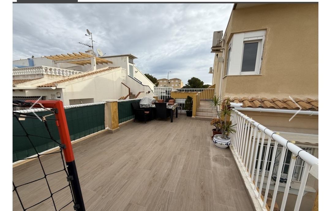 For sale - 4 Bedroom 3 Bathroom Town House in Orihuela Costa - La Florida  - Alicante