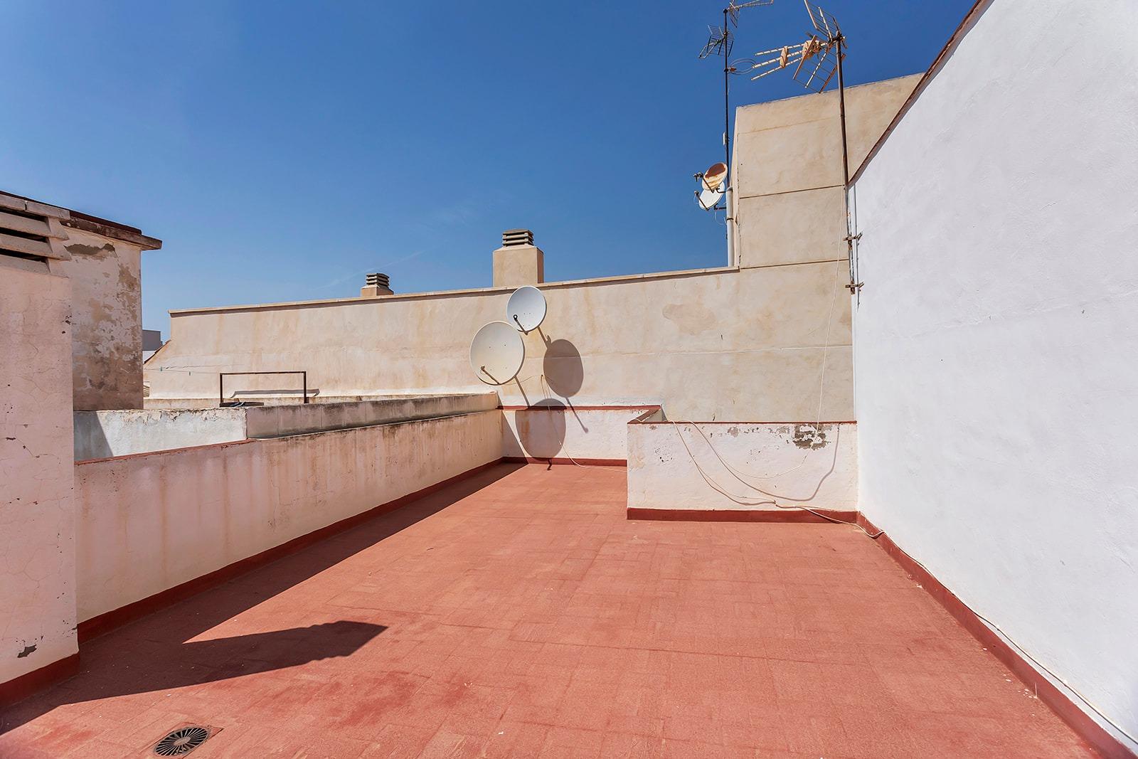 For sale - 3 Bedroom 1 Bathroom Apartment in Torrevieja - Playa De Los Locos  - Alicante