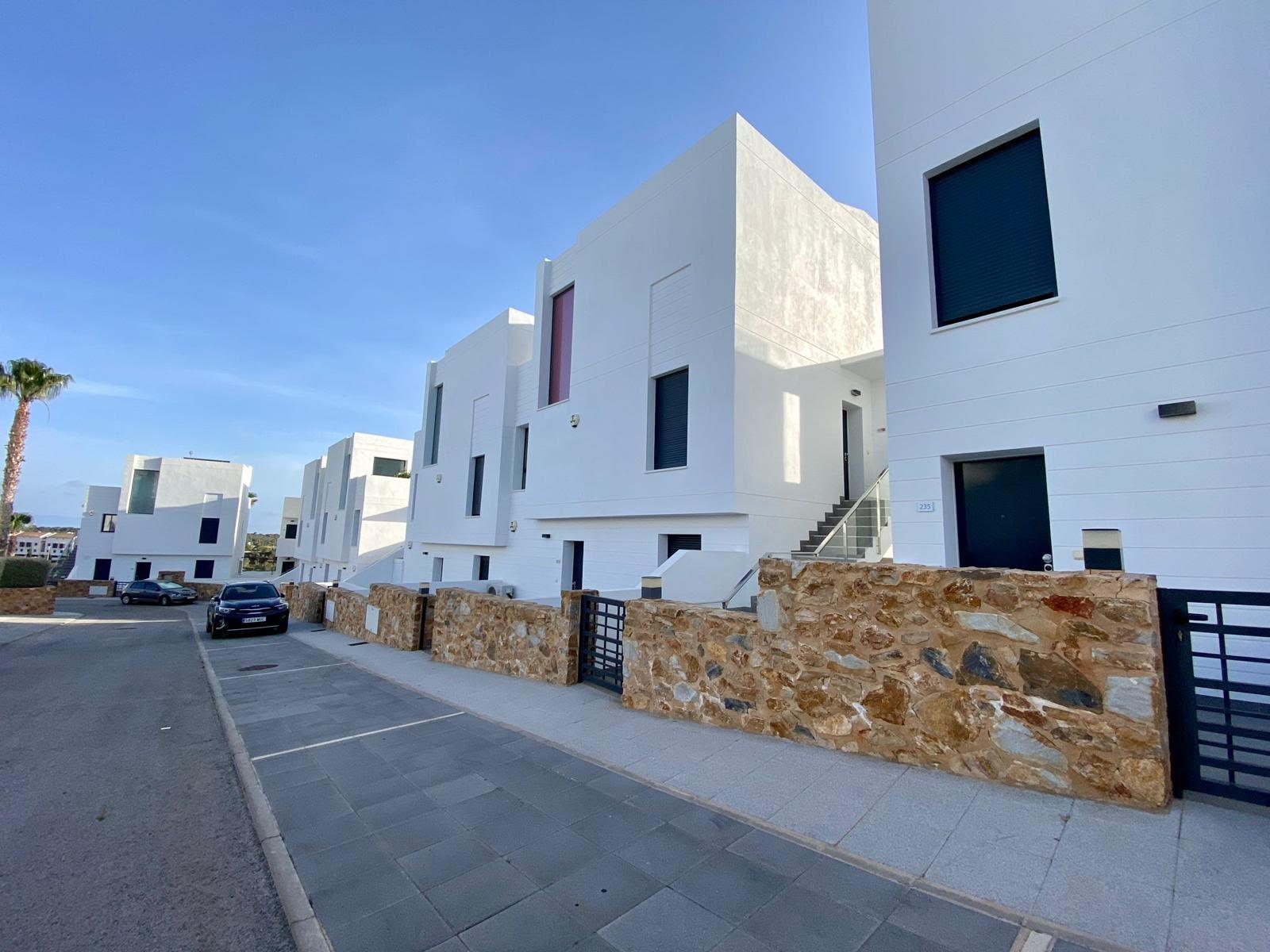 For sale - 3 Bedroom 2 Bathroom Ground floor Bungalow in Las Ramblas - Las Ramblas  - Alicante