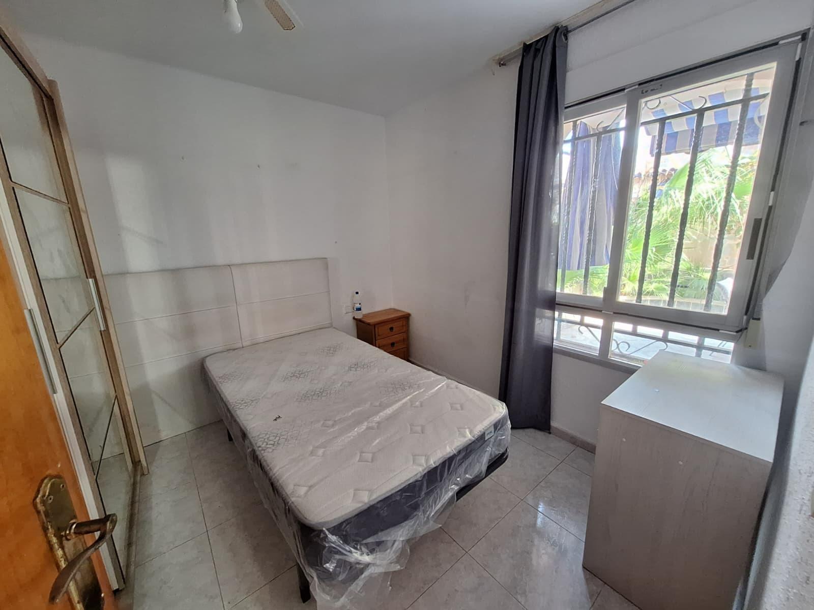 For sale - 5 Bedroom 3 Bathroom Quad House in Torrevieja - Carrefour  - Alicante