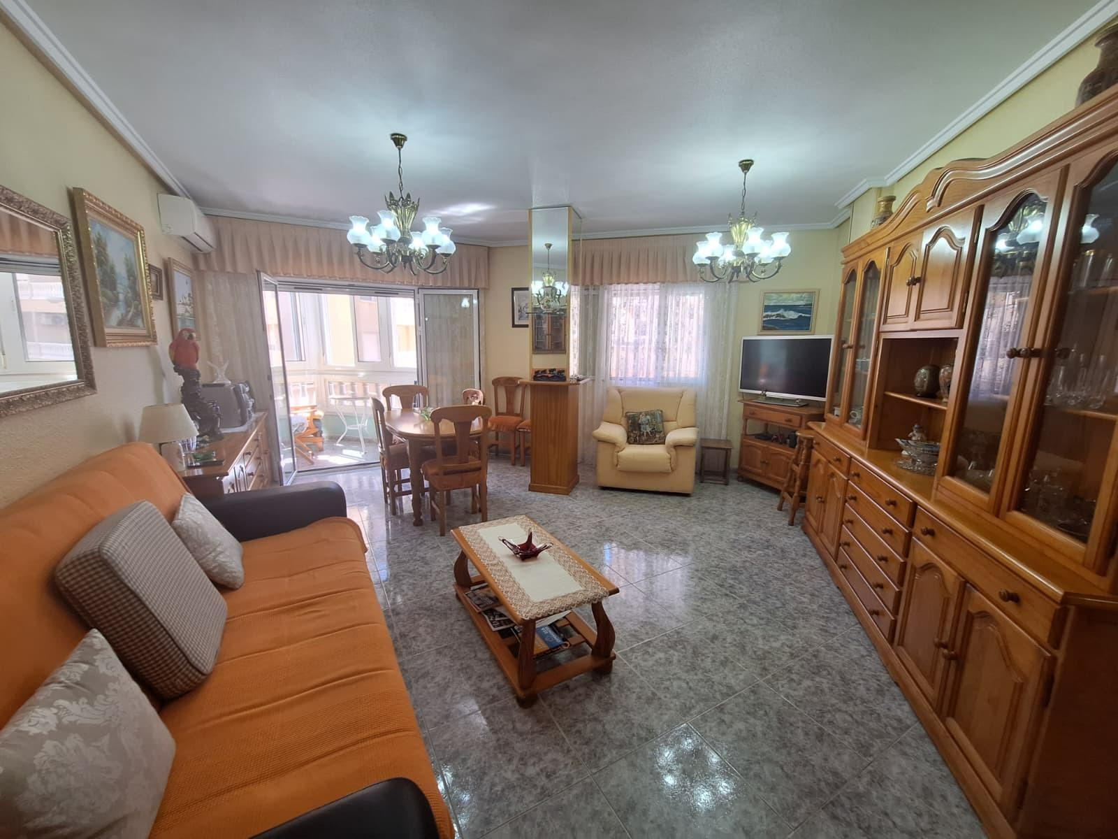 For sale - 2 Bedroom 2 Bathroom Apartment in Torrevieja - Playa De Los Locos  - Alicante