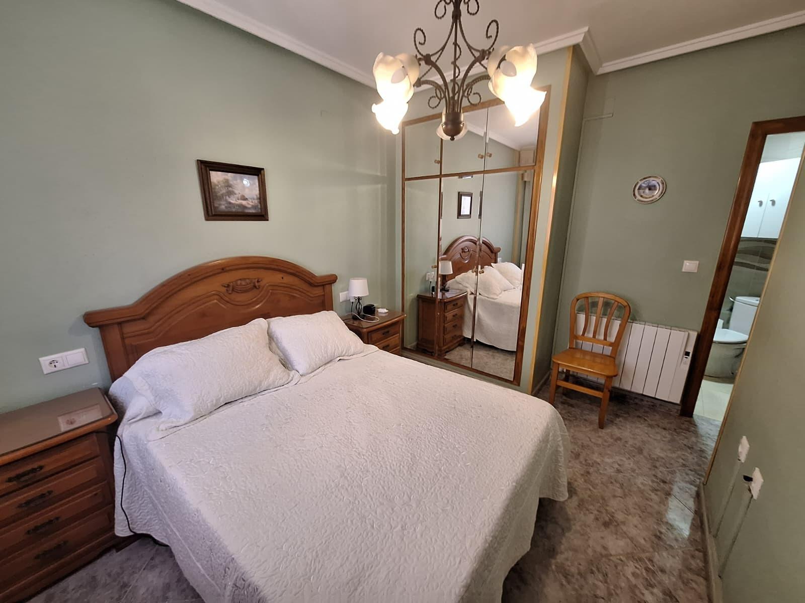 For sale - 2 Bedroom 2 Bathroom Apartment in Torrevieja - Playa De Los Locos  - Alicante