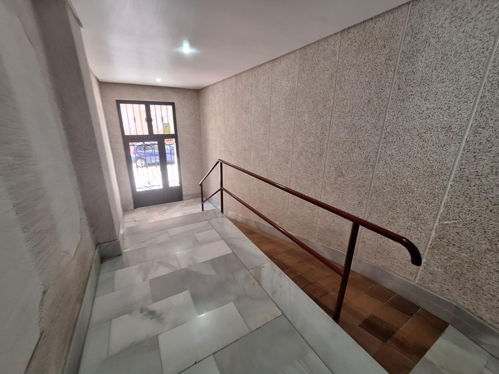 For sale - 2 Bedroom 2 Bathroom Apartment in Torrevieja - Playa De Los Locos  - Alicante