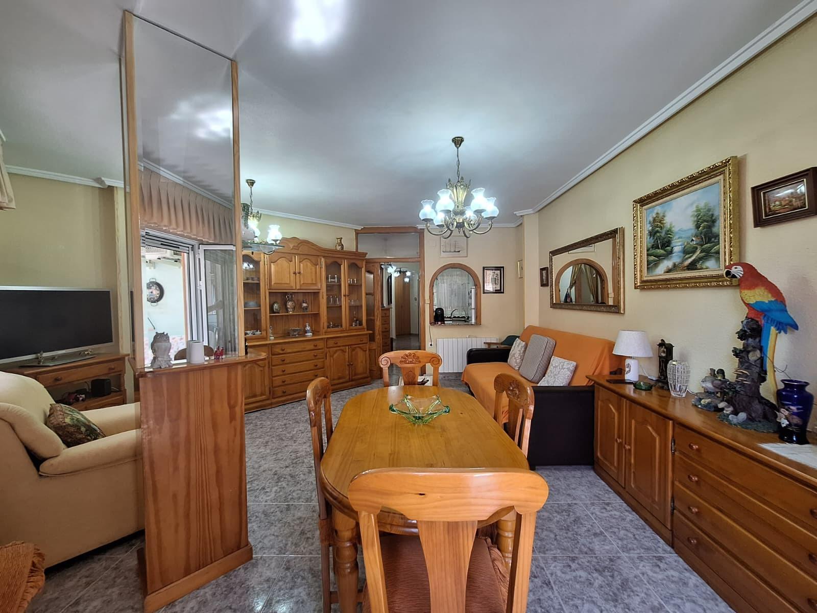 For sale - 2 Bedroom 2 Bathroom Apartment in Torrevieja - Playa De Los Locos  - Alicante