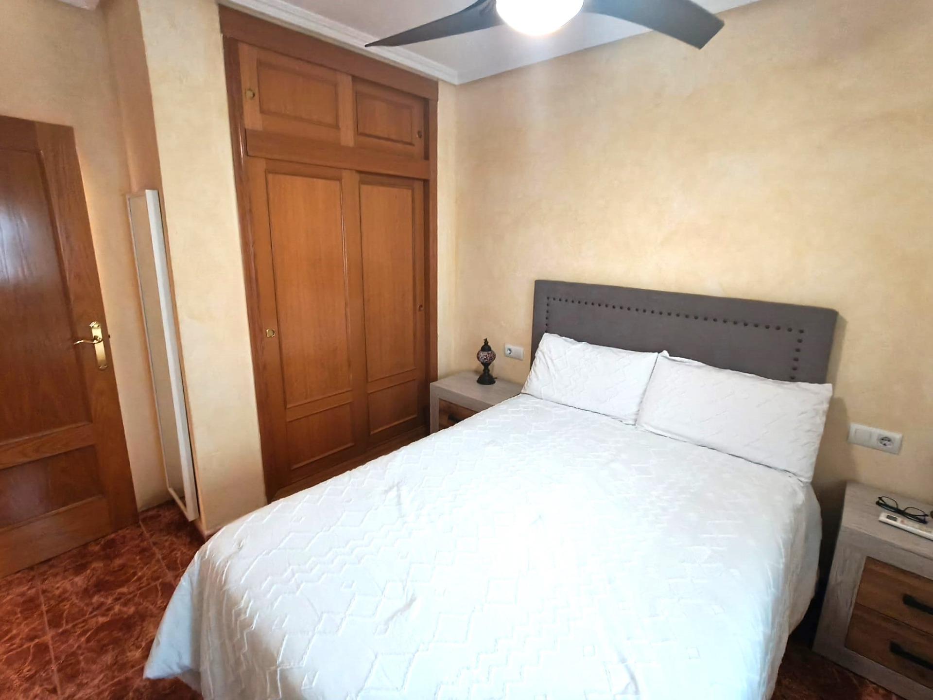 For sale - 2 Bedroom 2 Bathroom Apartment in Torrevieja - Centro  - Alicante