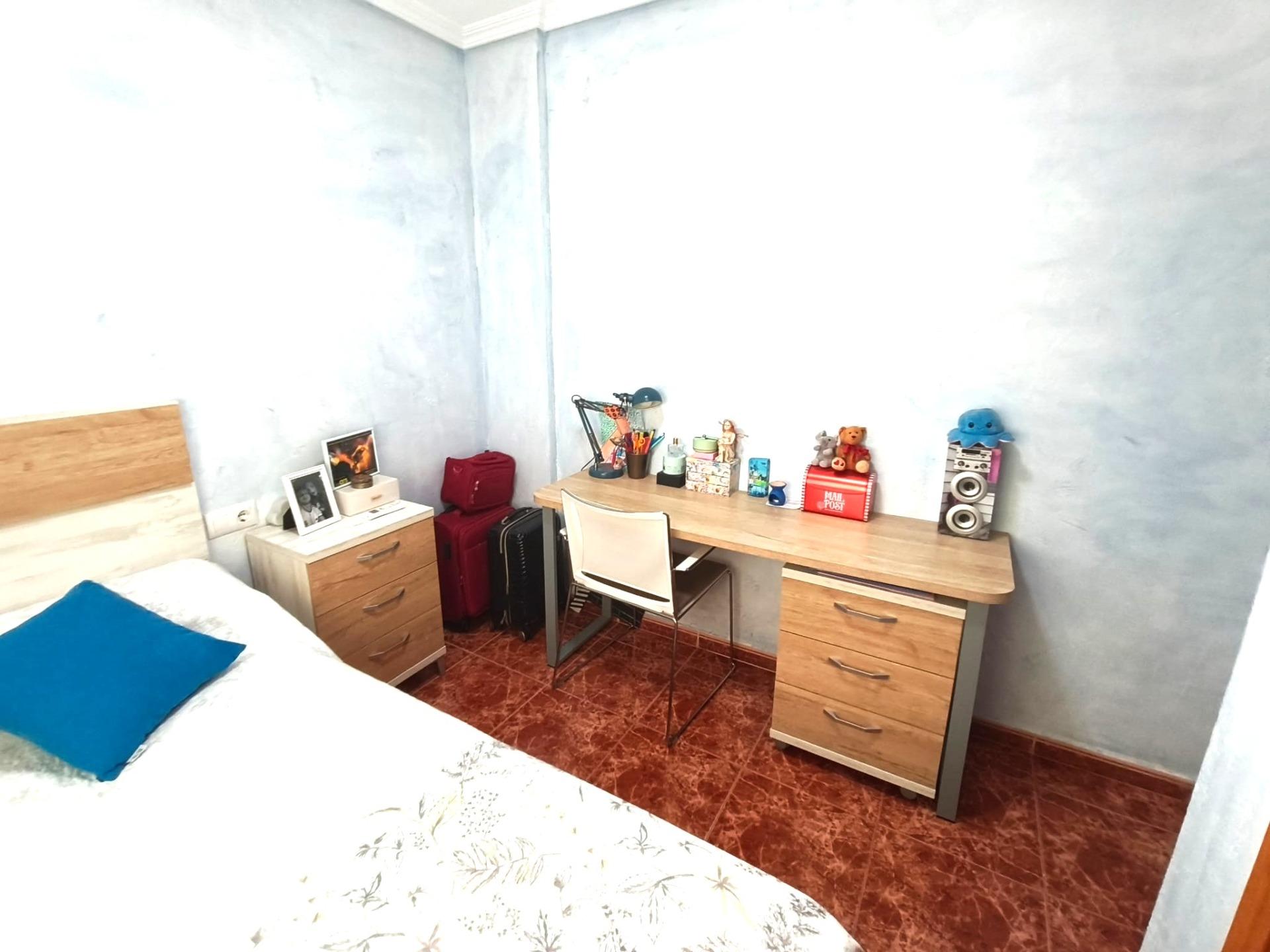 For sale - 2 Bedroom 2 Bathroom Apartment in Torrevieja - Centro  - Alicante