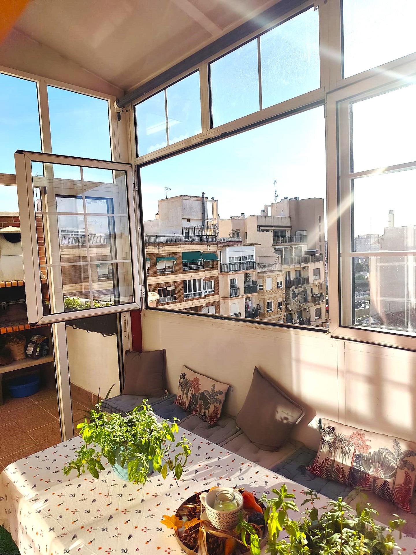 For sale - 2 Bedroom 2 Bathroom Apartment in Torrevieja - Centro  - Alicante