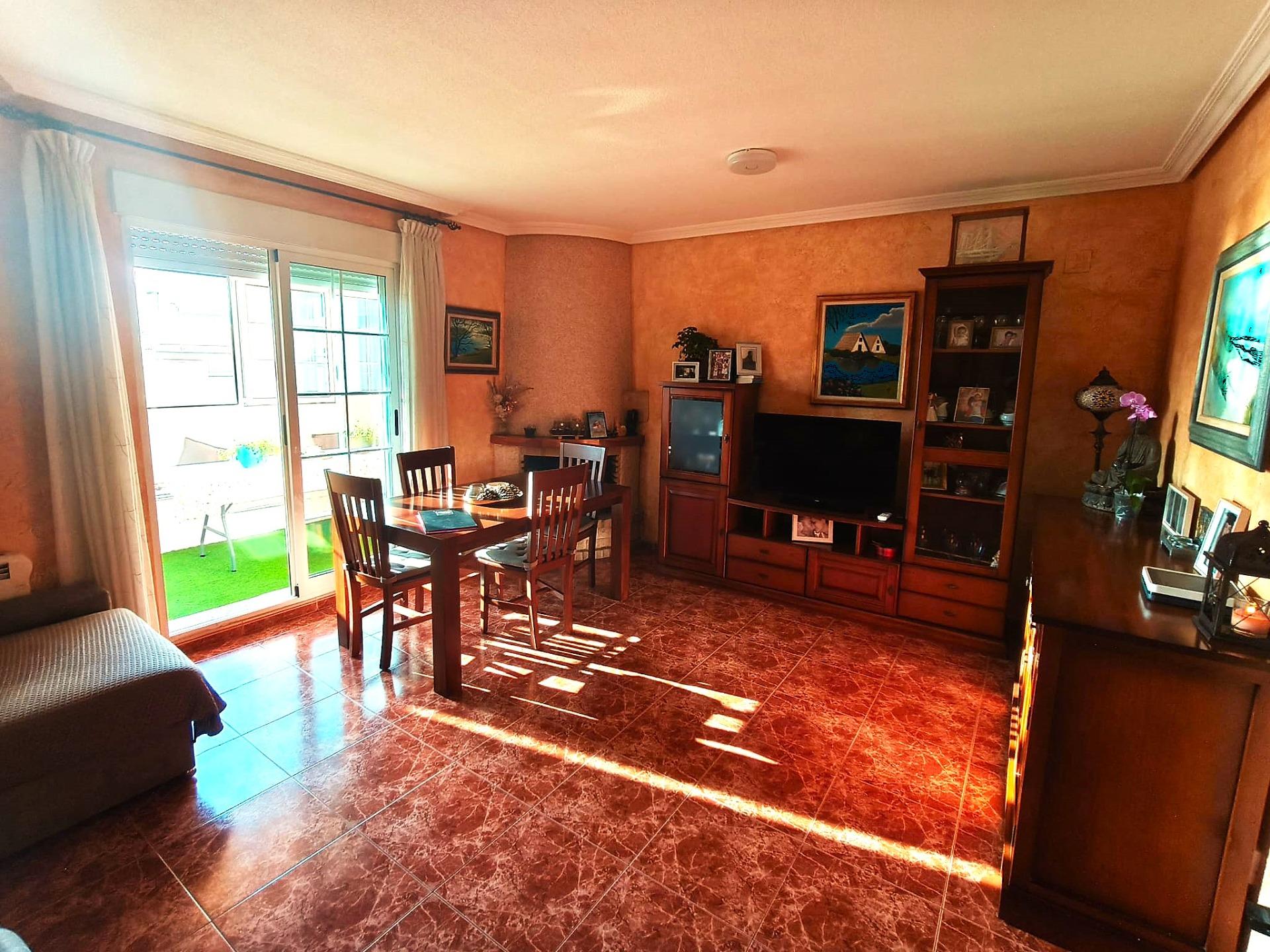 For sale - 2 Bedroom 2 Bathroom Apartment in Torrevieja - Centro  - Alicante