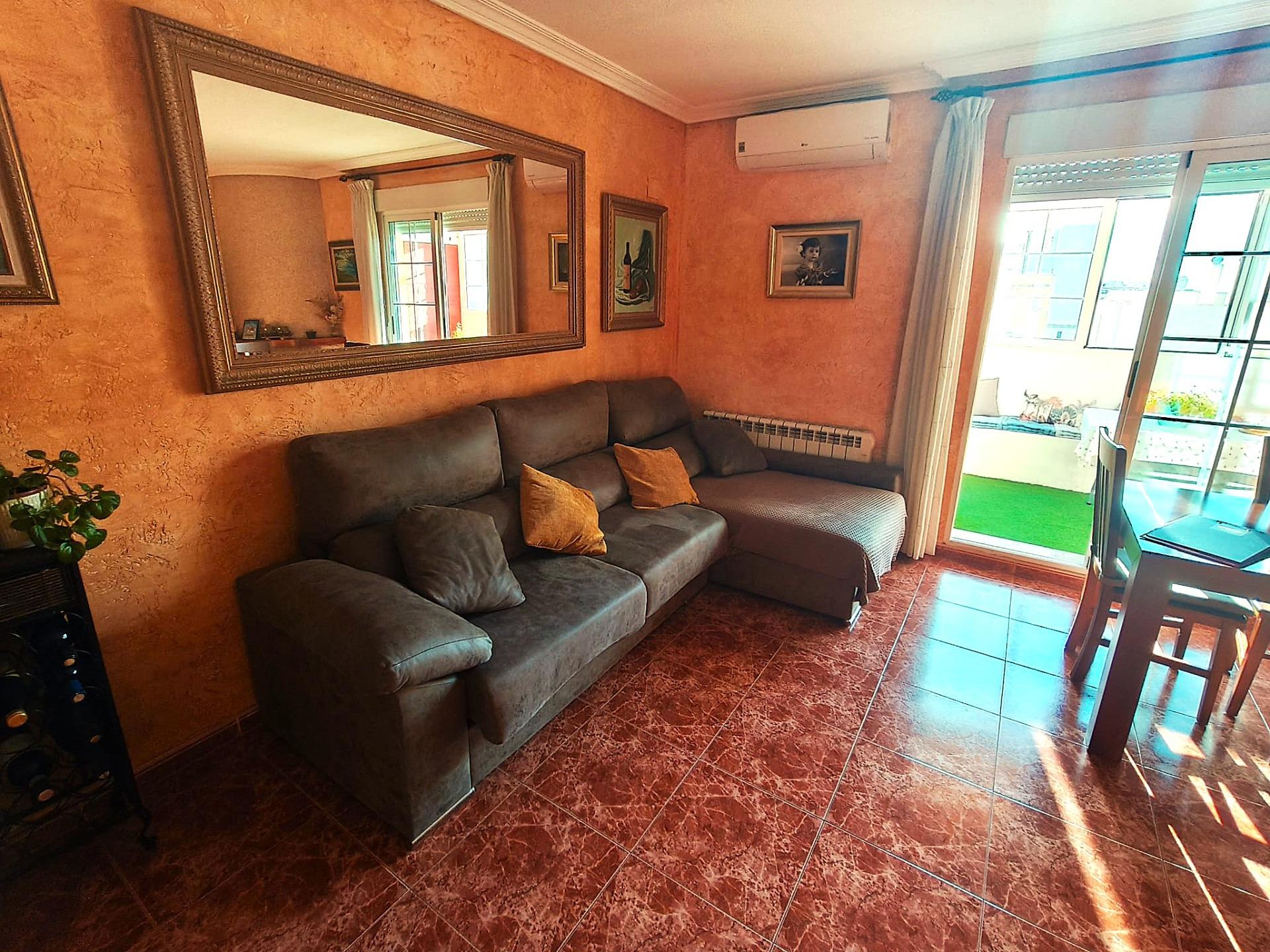 For sale - 2 Bedroom 2 Bathroom Apartment in Torrevieja - Centro  - Alicante