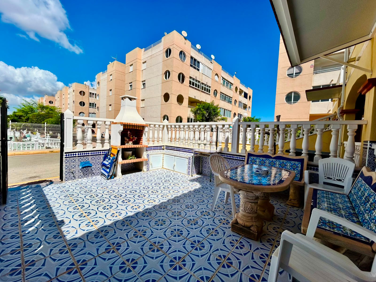 For sale - 2 Bedroom 2 Bathroom Town House in Torrevieja - Costa Blanca  - Alicante