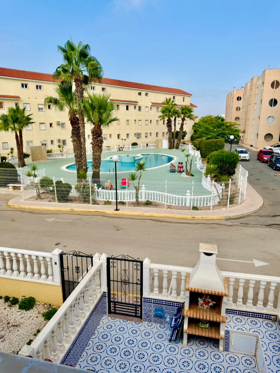 For sale - 2 Bedroom 2 Bathroom Town House in Torrevieja - Costa Blanca  - Alicante