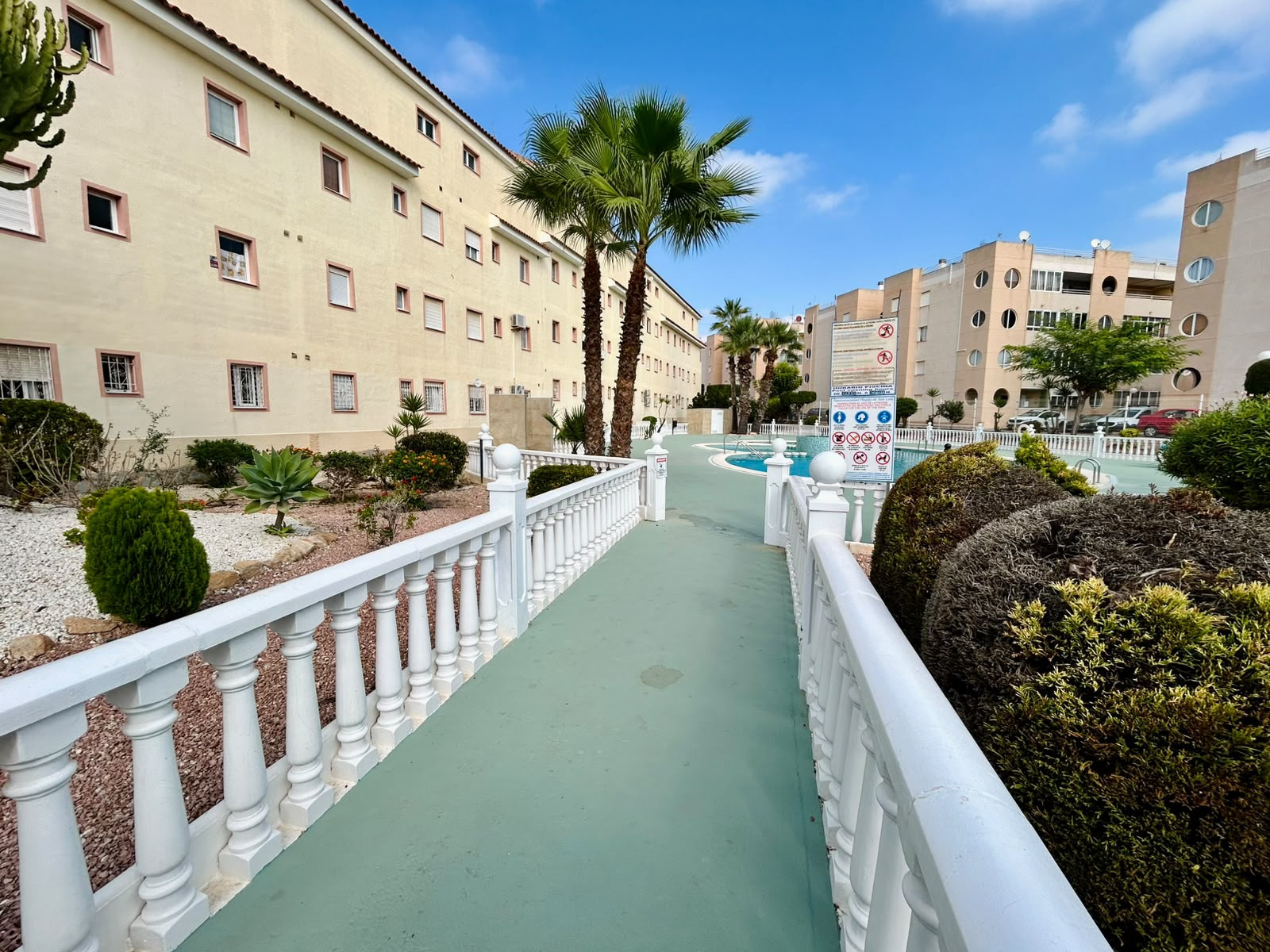 For sale - 2 Bedroom 2 Bathroom Town House in Torrevieja - Costa Blanca  - Alicante