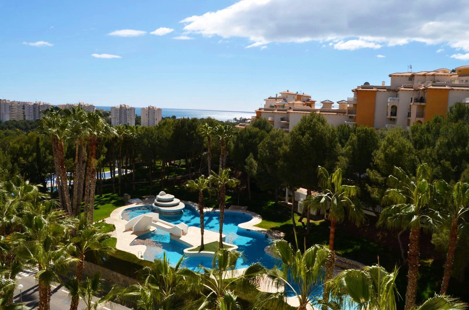 For sale - 2 Bedroom 1 Bathroom Apartment in Orihuela Costa - Altos De Campoamor  - Alicante